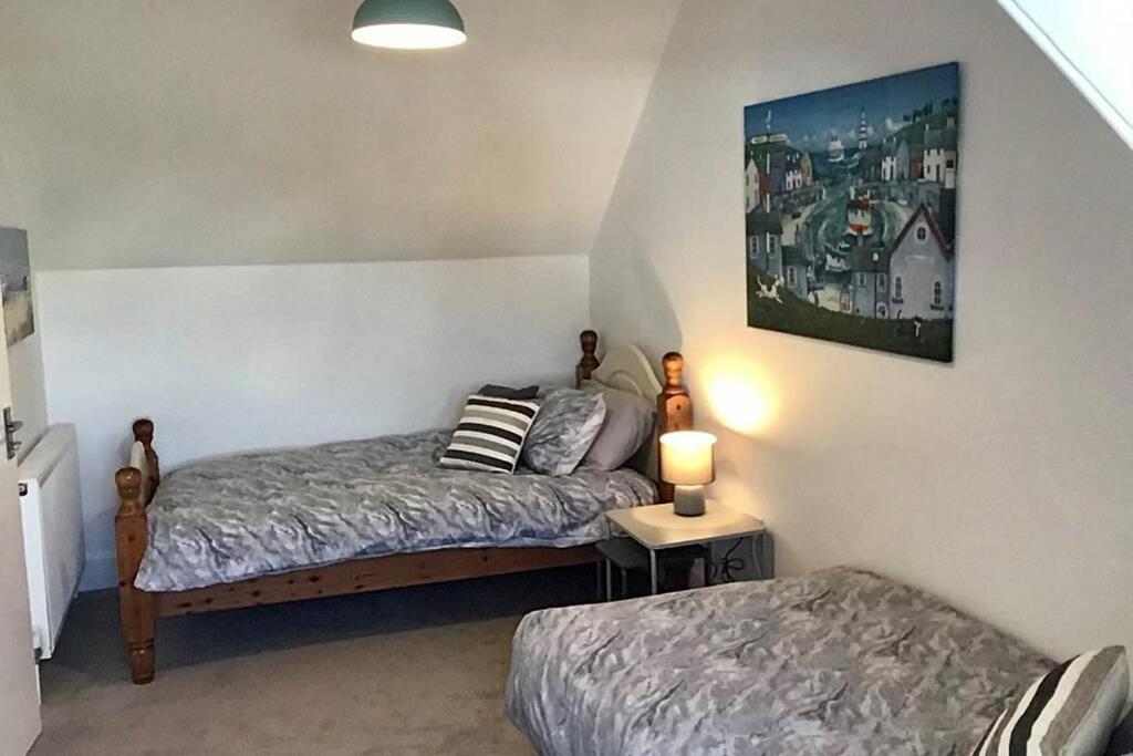 Large 5 Bed 3 Bath House 300 Meters From Beach And Restaurants New Quay エクステリア 写真